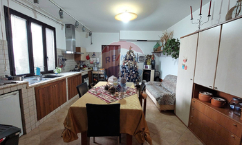 Prodej domu 420 m², Tollo