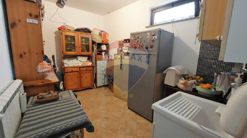 Prodej domu 420 m², Tollo