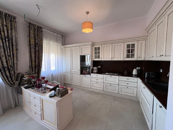 Prodej bytu 4+kk v osobním vlastnictví 122 m², Montesilvano