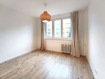 Ložnice - Pronájem bytu 2+kk v osobním vlastnictví 51 m², Praha 10 - Malešice