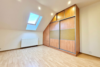 Ložnice - Prodej domu 172 m², Štěchovice