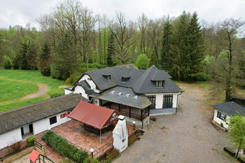 Hlavní budova - Pronájem ubytovacího zařízení 800 m², Chrustenice