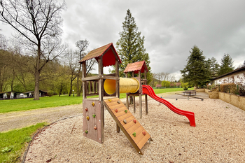 Pronájem ubytovacího zařízení 800 m², Chrustenice