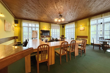 Restaurace - Pronájem ubytovacího zařízení 800 m², Chrustenice