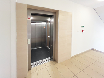 Prodej bytu 2+kk v osobním vlastnictví 58 m², Praha 9 - Vysočany