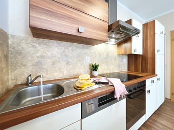 Prodej bytu 2+kk v osobním vlastnictví 58 m², Praha 9 - Vysočany