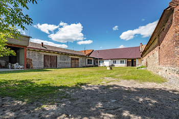  Výrobní, skladovací areál, Čelčice, Prostějov - Prodej výrobních prostor 520 m², Čelčice