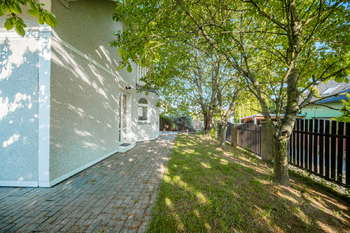 Prodej domu 190 m², Statenice