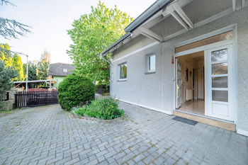 Prodej domu 190 m², Statenice