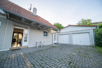 Prodej domu 190 m², Statenice