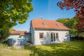 Prodej domu 190 m², Statenice