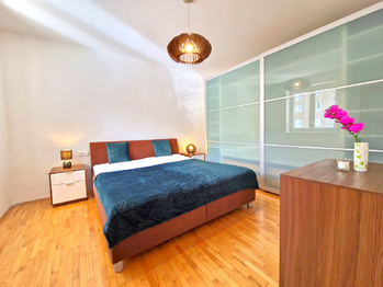 Prodej bytu 3+kk v osobním vlastnictví 78 m², Praha 4 - Michle