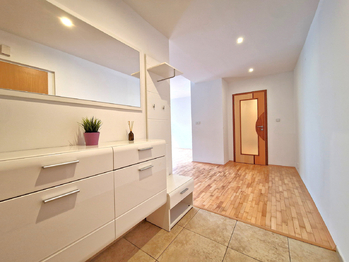 Prodej bytu 3+kk v osobním vlastnictví 78 m², Praha 4 - Michle