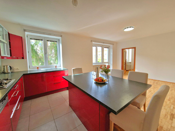 Prodej bytu 3+kk v osobním vlastnictví 78 m², Praha 4 - Michle