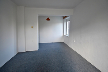 OBÝVACÍ POKOJ  - Pronájem bytu 1+1 v osobním vlastnictví 56 m², Třeboň