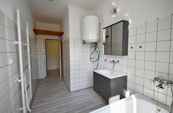 KOUPELNA - Pronájem bytu 1+1 v osobním vlastnictví 56 m², Třeboň