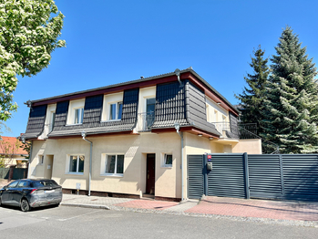 Prodej domu 283 m², Praha 8 - Kobylisy