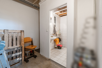 Prodej obchodních prostor 591 m², Praha 10 - Strašnice