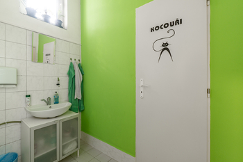 Prodej obchodních prostor 591 m², Praha 10 - Strašnice