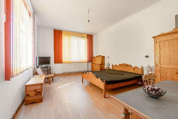 Prodej obchodních prostor 591 m², Praha 10 - Strašnice