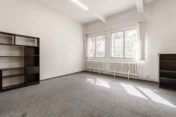 Prodej obchodních prostor 591 m², Praha 10 - Strašnice