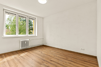 Ložnice - Prodej bytu 3+kk v osobním vlastnictví 61 m², Pardubice