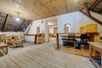 Prodej domu 360 m², Okřínek