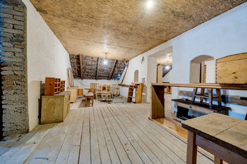 Prodej domu 360 m², Okřínek