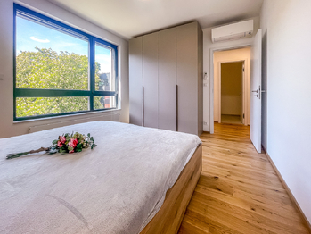 Pronájem bytu 2+kk v osobním vlastnictví 62 m², Praha 4 - Nusle