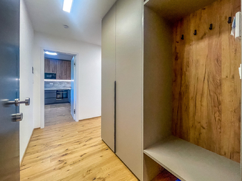 Pronájem bytu 2+kk v osobním vlastnictví 62 m², Praha 4 - Nusle