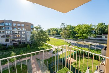 Prodej bytu 1+kk v osobním vlastnictví 41 m², Praha 8 - Čimice