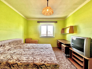 ložnice - Prodej bytu 2+1 v osobním vlastnictví 59 m², Turnov