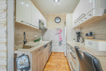 Prodej bytu 2+kk v osobním vlastnictví 49 m², Praha 10 - Horní Měcholupy