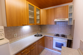 kuchyňská linka - Pronájem bytu 2+kk v osobním vlastnictví 42 m², Praha 8 - Kobylisy