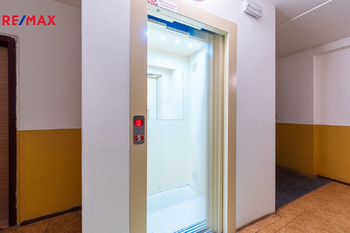 Pronájem bytu 3+1 v družstevním vlastnictví 68 m², Praha 9 - Újezd nad Lesy