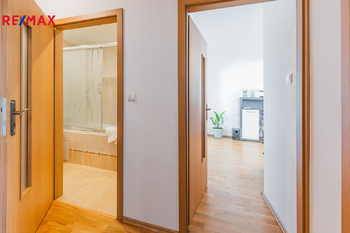 Pronájem bytu 3+1 v družstevním vlastnictví 68 m², Praha 9 - Újezd nad Lesy