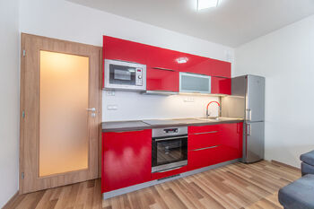 Pronájem bytu 2+kk v osobním vlastnictví 52 m², Praha 10 - Uhříněves