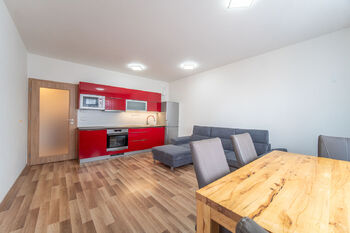 Pronájem bytu 2+kk v osobním vlastnictví 52 m², Praha 10 - Uhříněves