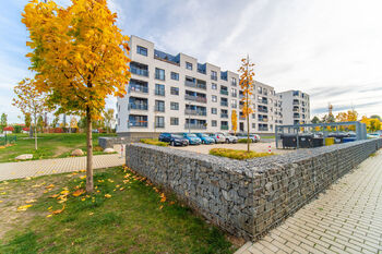 Pronájem bytu 2+kk v osobním vlastnictví 52 m², Praha 10 - Uhříněves