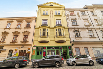 Prodej nájemního domu 1039 m², Plzeň