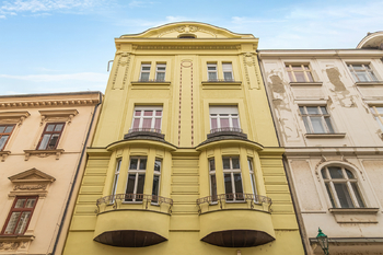 Prodej nájemního domu 1039 m², Plzeň