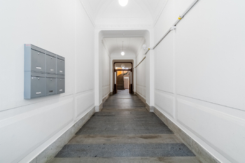 Prodej nájemního domu 1039 m², Plzeň