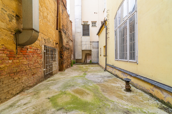 Prodej nájemního domu 1039 m², Plzeň