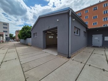 Pronájem skladovacích prostor 153 m², Hradec Králové