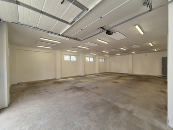 Pronájem skladovacích prostor 153 m², Hradec Králové