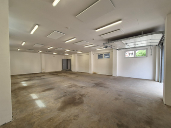 Pronájem skladovacích prostor 153 m², Hradec Králové