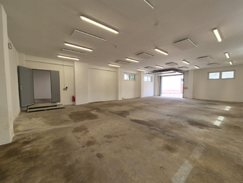 Pronájem skladovacích prostor 153 m², Hradec Králové