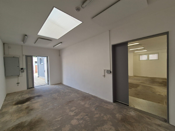 Pronájem skladovacích prostor 153 m², Hradec Králové