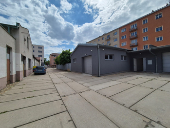 Pronájem skladovacích prostor 153 m², Hradec Králové