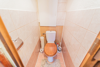 WC - Prodej bytu 3+1 v osobním vlastnictví 57 m², Kladno